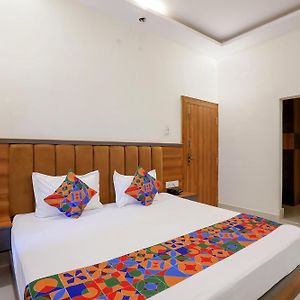 Fabhotel Downtown Residency